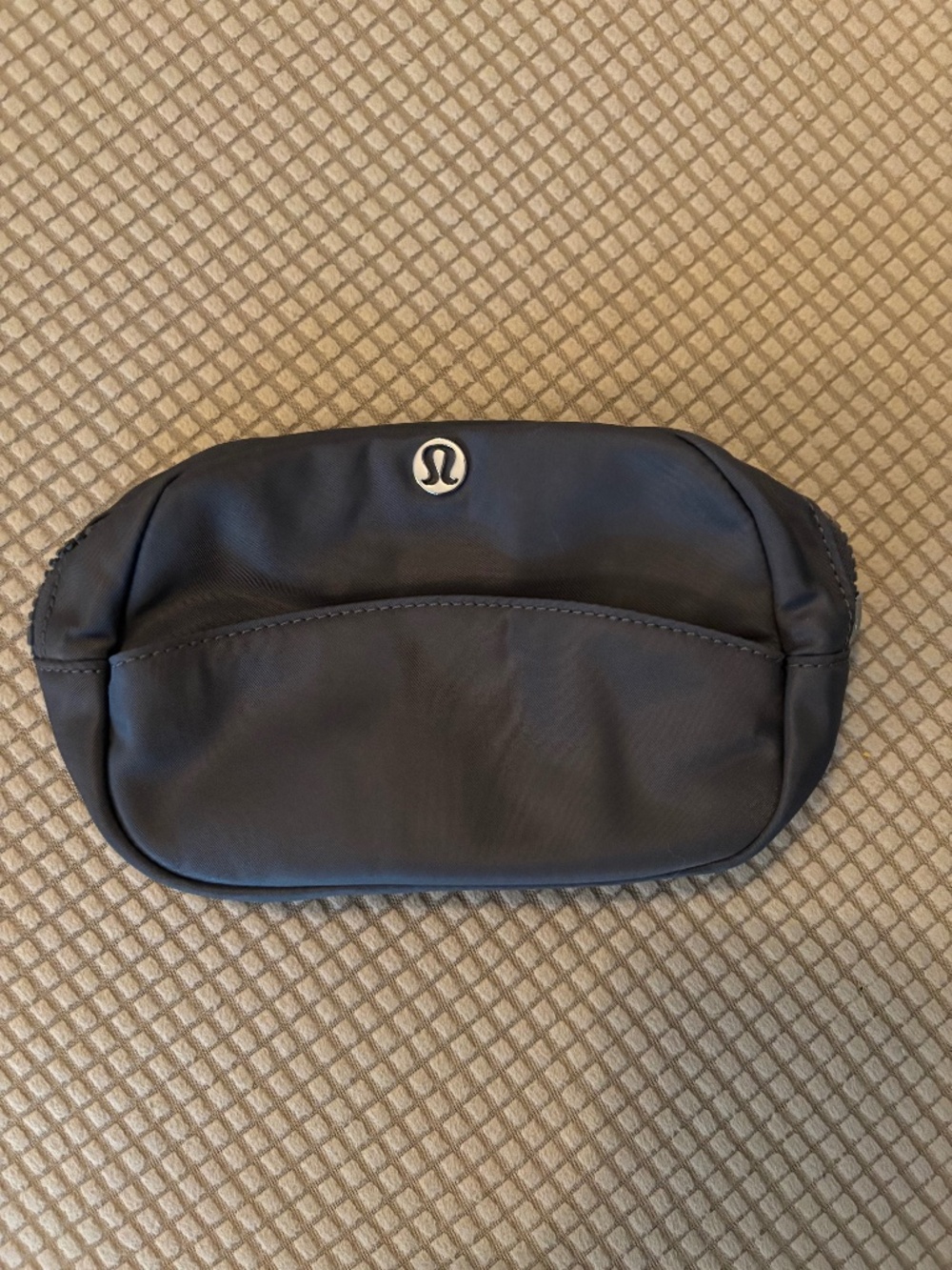 Lululemon City Essentials Pouch Mini 2L